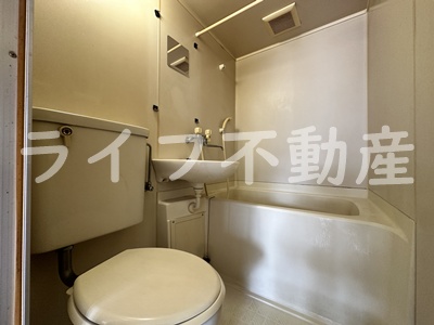 バス・シャワールーム　日々の疲れを癒すお風呂付です