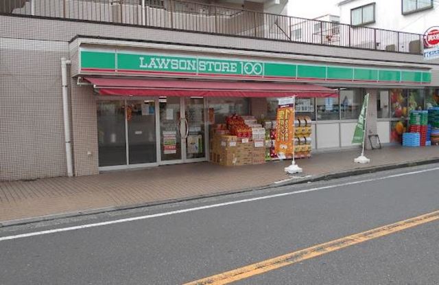 コンビニ　ローソンストア100高田東店（コンビニ）まで135m