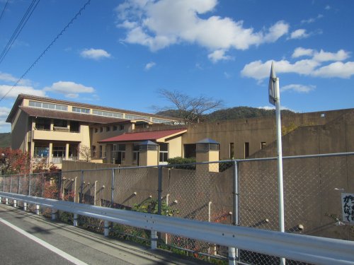 小学校　広島市立矢野南小学校（小学校）まで838m