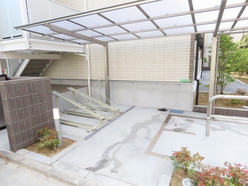 駐車場　駐輪場