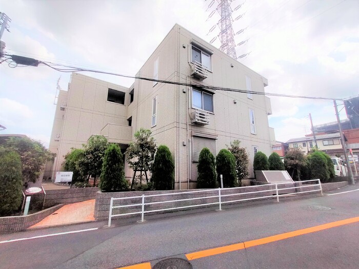 建物外観　外観は落ち着いています