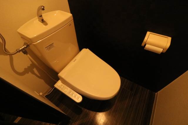 トイレ　シャワートイレ完備♪
