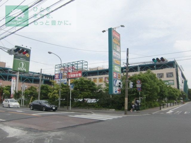 ショッピングセンター　SHOPS（ショッピングセンター）まで870m