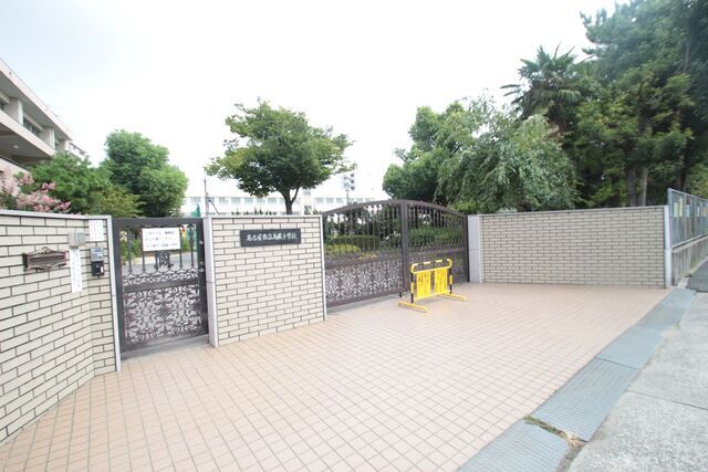 小学校　名古屋市立高蔵小学校（小学校）まで542m