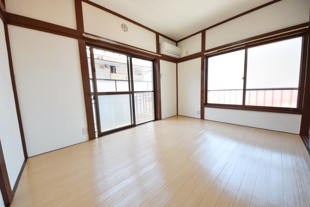 居室・リビング　☆２面採光で明るいお部屋☆別号室参考写真