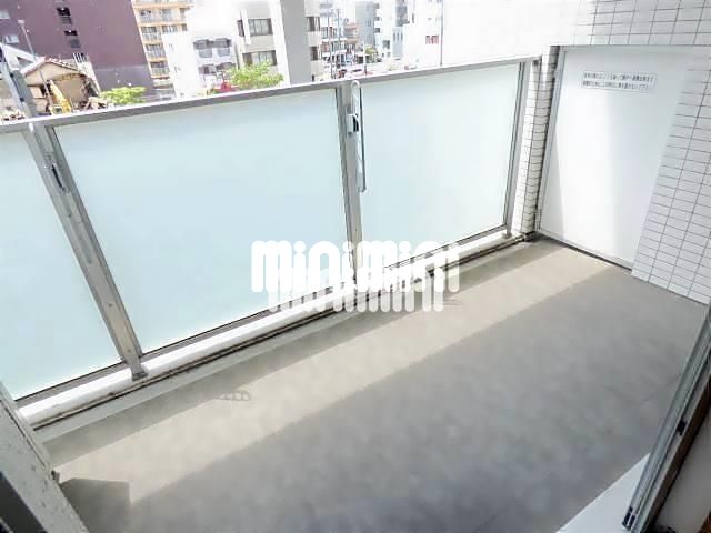 バルコニー　広々したベランダ