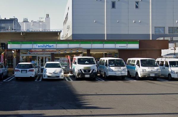 コンビニ　ファミリーマート 春日部南栄町店（コンビニ）まで694m