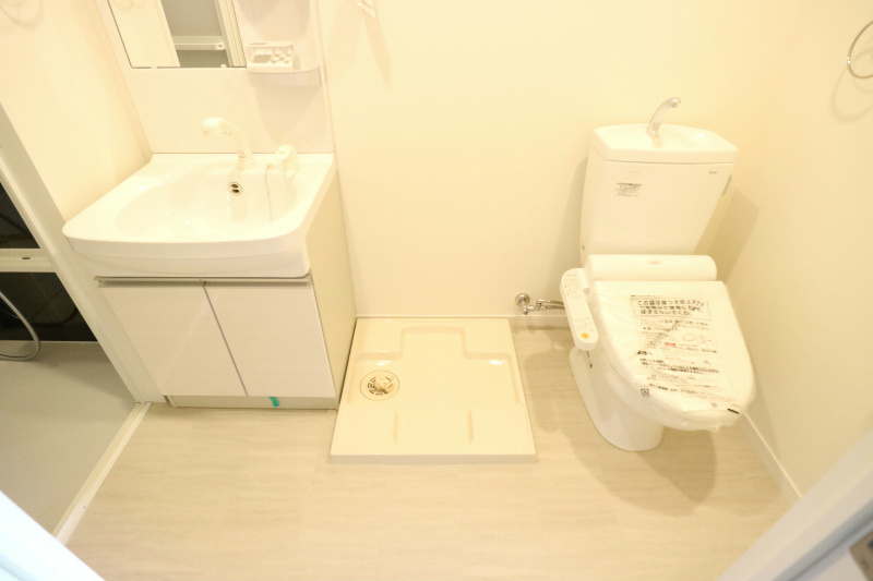 トイレ　※反転タイプの部屋の参考写真です。