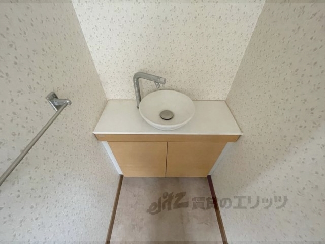 近鉄生駒線 信貴山下駅 徒歩23分 2階建 築46年のトイレ写真