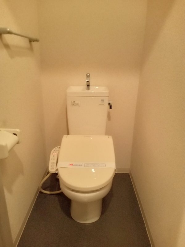ＪＲ中央線 立川駅 徒歩8分 5階建 築24年のトイレ写真