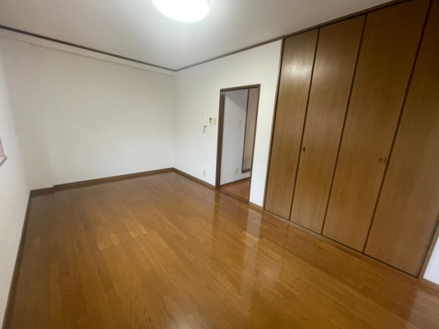 阪急京都線 高槻市駅 徒歩3分 3階建 築34年の居間写真