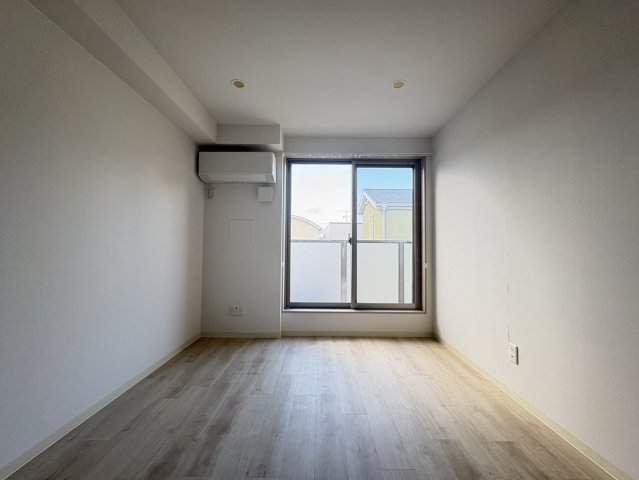 ルストーレ西宮北口1の居間写真