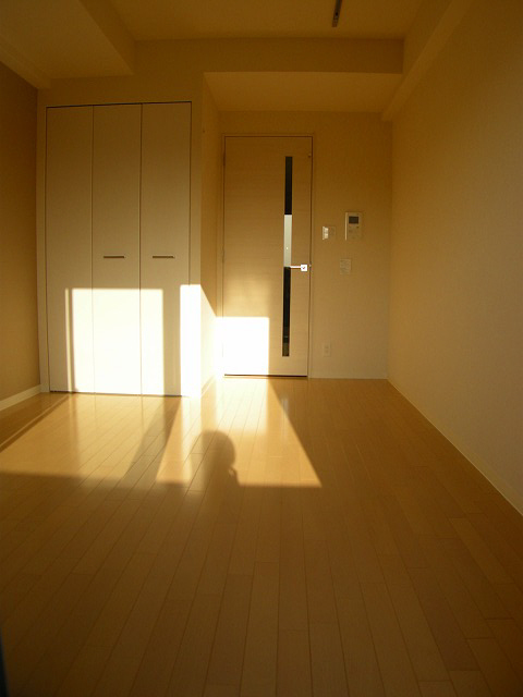 エスリード京橋ステーションプラザの居間写真