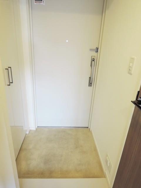 玄関　※写真は同タイプ住戸です。