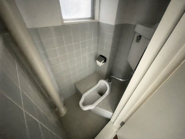 須貝ビルのトイレ写真