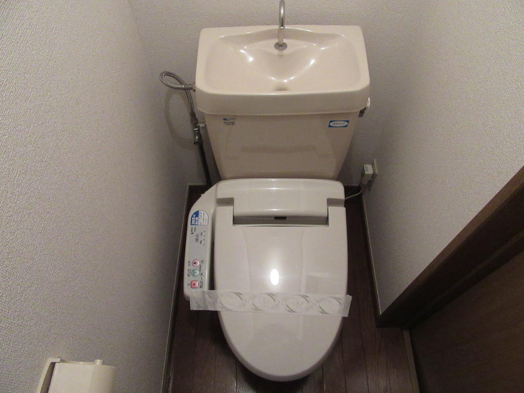 トイレ　他号室モデル写真