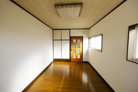 西中ハイツの居間写真