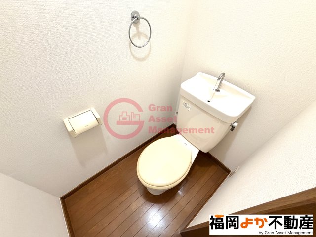 トイレ　【福岡よか不動産】ゆったりとした空間のトイレです
