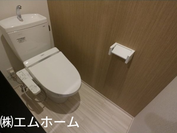 近鉄名古屋線 烏森駅 徒歩2分 3階建 築8年のトイレ写真