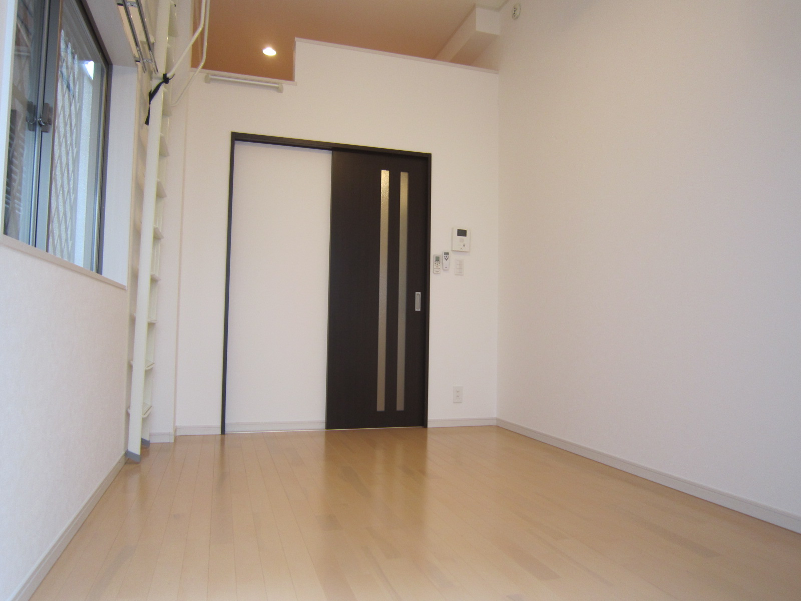 居室・リビング　洋室6帖