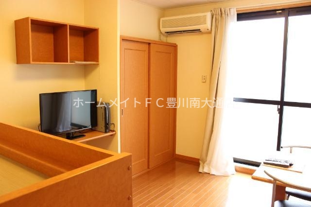 居室・リビング　同型別部屋写真