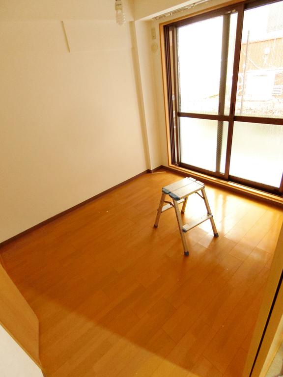 コーポYUTAKAの居間写真