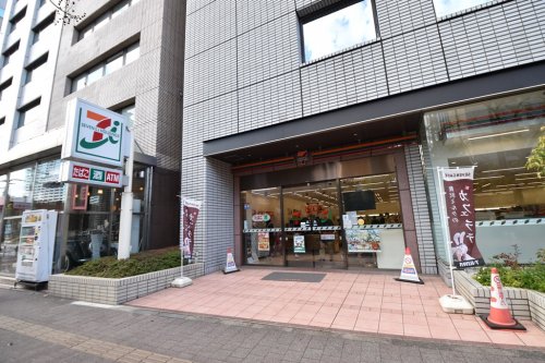 【港区新橋のマンションのコンビニ】