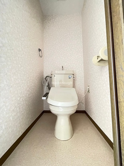 トイレ　ウォシュレットついています（＾＾♪