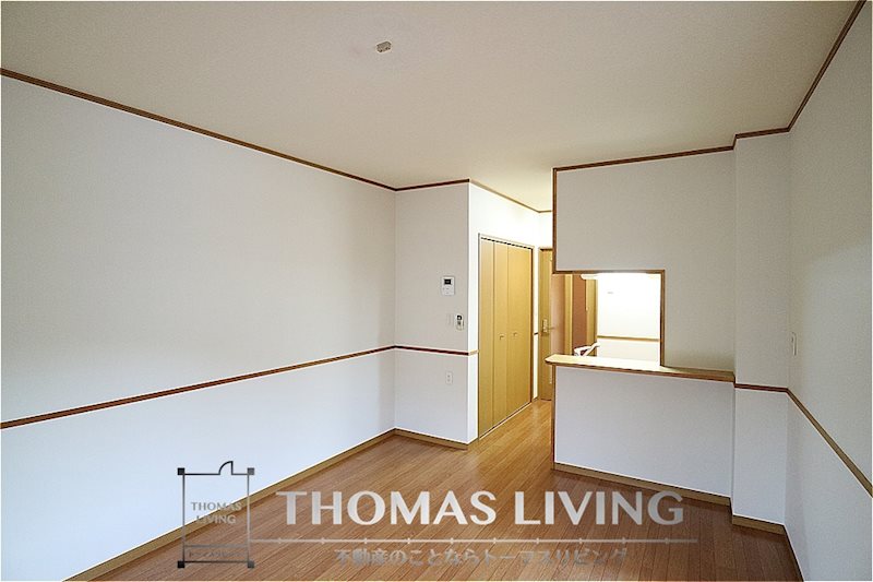 居室・リビング　人気のカウンターキッチンタイプで作業が捗りますね。