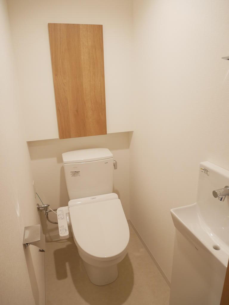 トイレ　※同タイプのお部屋のお写真です。
