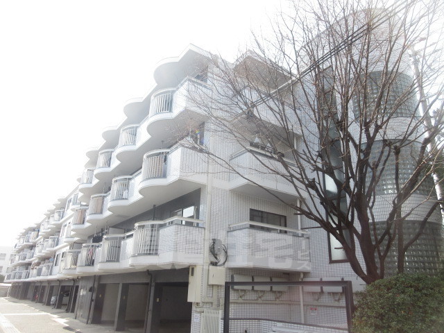 茨木市新和町のマンションの建物外観