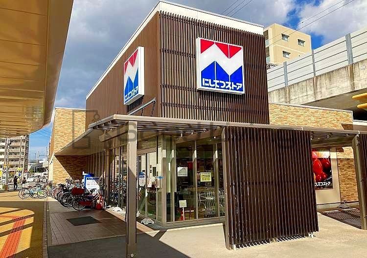 【福岡市東区千早のマンションのスーパー】