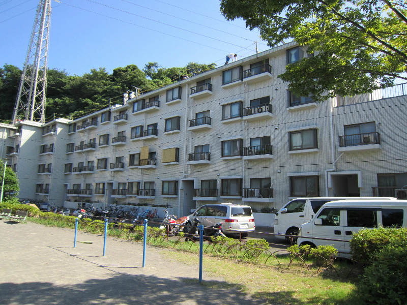 鎌倉市笛田のマンションの建物外観