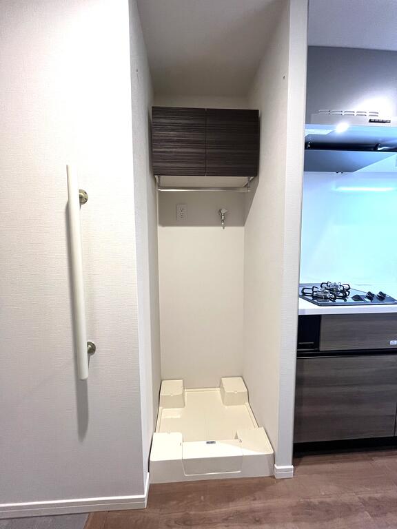 その他部屋・スペース　洗濯機まわりもすっきり。機能的な収納棚付きランドリースペース