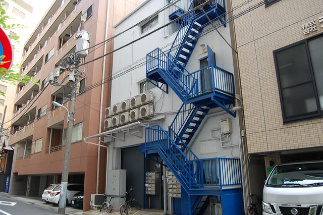 中央区日本橋小網町のマンションの建物外観