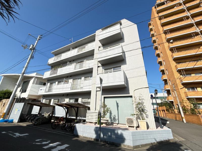 高松市番町のマンションの建物外観