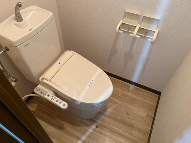 トイレ　シャワー付トイレ