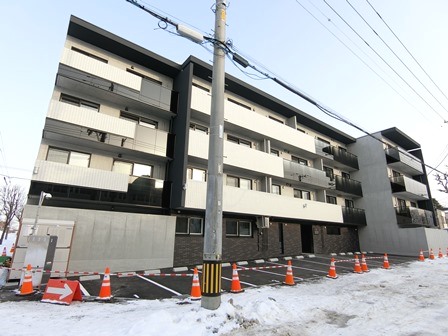 ヴォヤージュ新札幌の建物外観