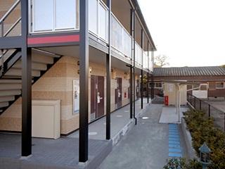 玄関　備品や設備仕様は号室等により異なります現地をご確認下さい。