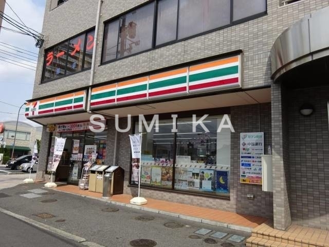 コンビニ　セブンイレブン岡山昭和町店（コンビニ）まで121m