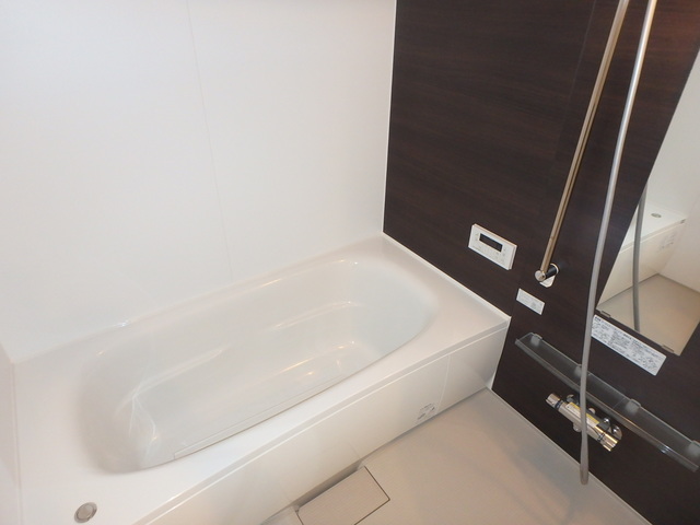 バス・シャワールーム　同メーカー施工物件内装写真参照