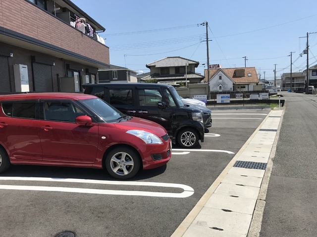 【ラ・ファビュラスの駐車場】