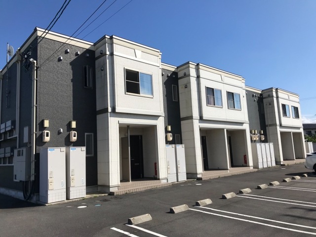 出雲市神門町のアパートの建物外観