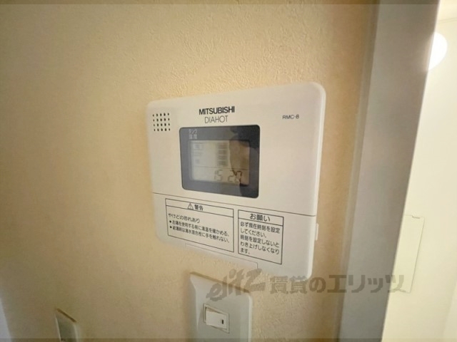 その他設備　給湯器リモコン