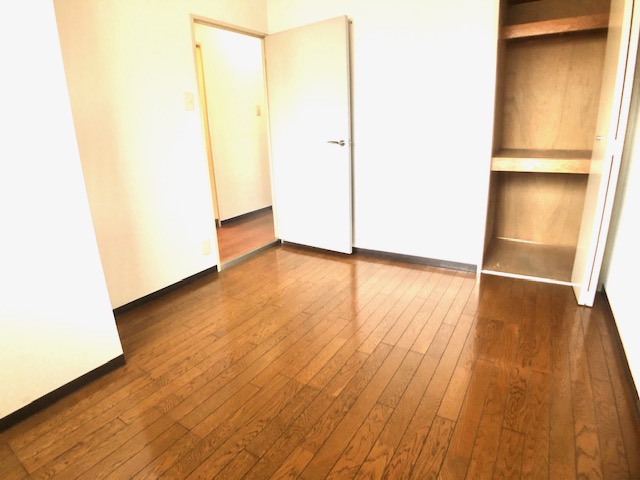 その他部屋・スペース　独立した５．１帖の洋室で寝室などにピッタリ