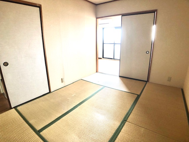 その他　リビング面したいろいろな使い方の出来る6帖の和室