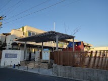 幼稚園・保育園　神守こども園（幼稚園・保育園）まで714m