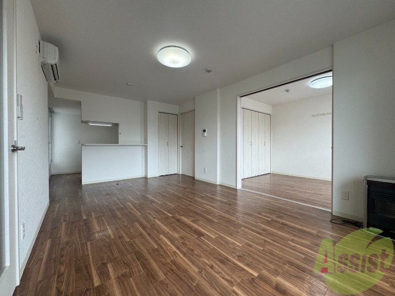 居室・リビング　広くてキレイなお部屋が広がっていて、充実した生活が送れそう。