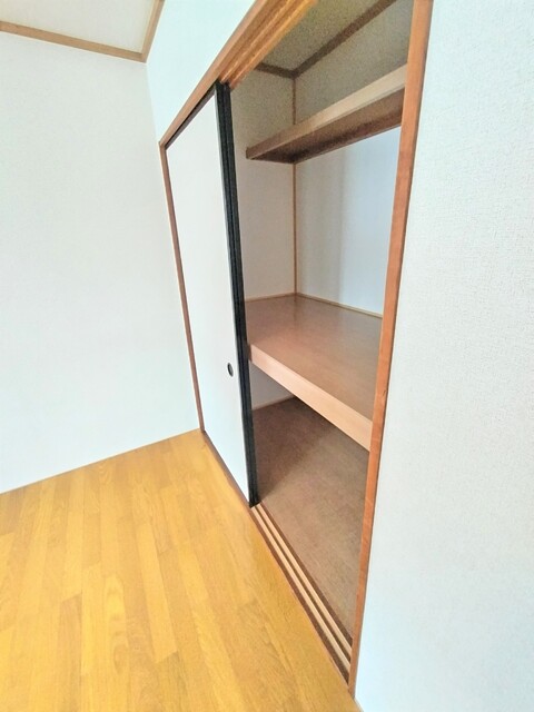 収納　洋室６帖収納