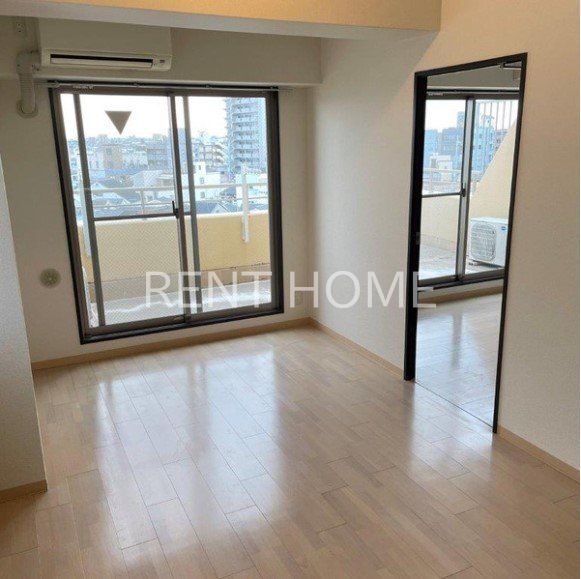 居室・リビング　同じ階の別のお部屋写真です